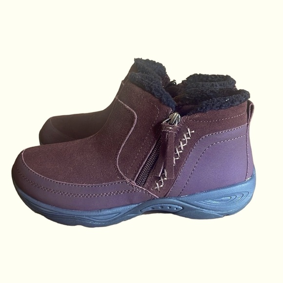 Easy Spirit Epic Water Resistant Burgundy Ankle Boot Like New Without Box Size 6 - Picture 1 of 9